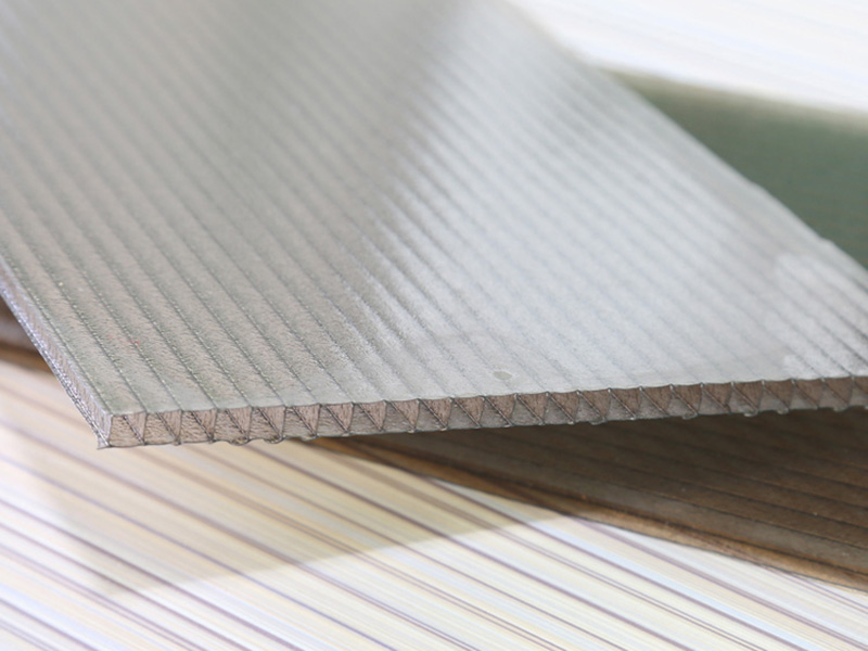 晶亮陽(yáng)光板